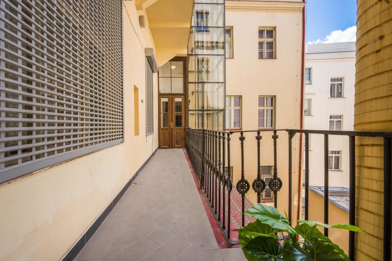 Апартаменти The Grand Royal 3Bdr Heart Of Old Town Прага Екстер'єр фото